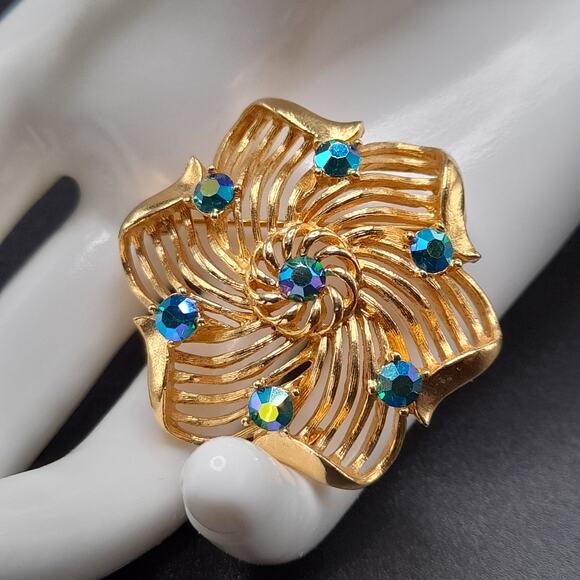 Vintage Lisner Brooch, Blue AB Rhinestones, Gold Tone, 1960s Jewelry - Picture 2 of 10